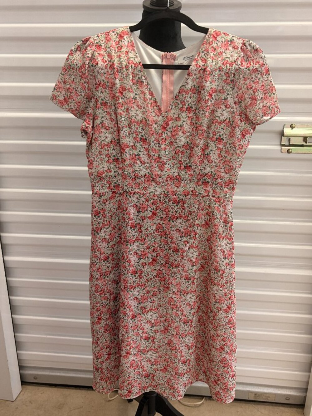 Women's Medium pink floral dress